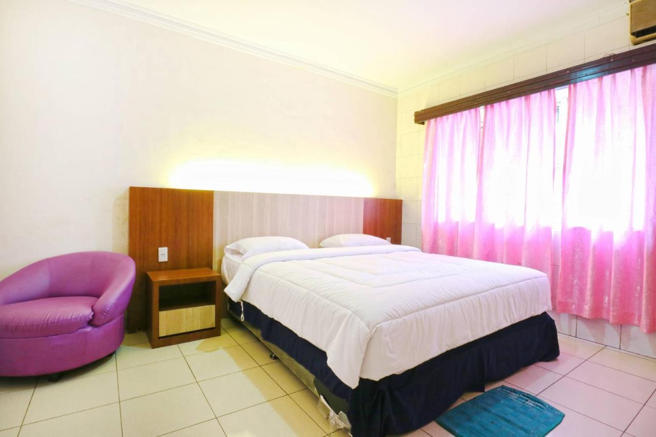 Lee Garden Hotel Medan Exterior photo