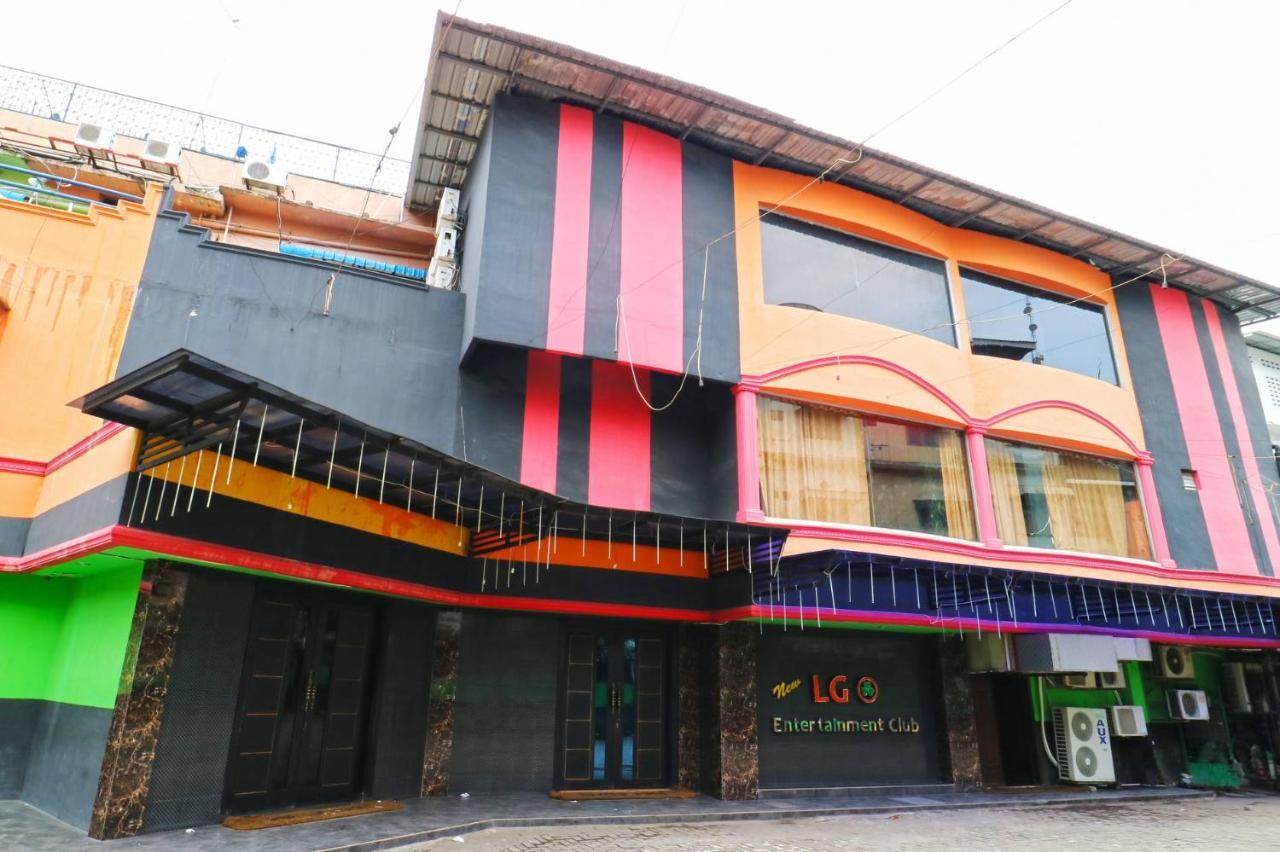 Lee Garden Hotel Medan Exterior photo